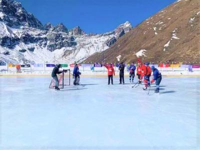Ice Hockey Organized on Gokyo 3rd Lake on Feb,2020